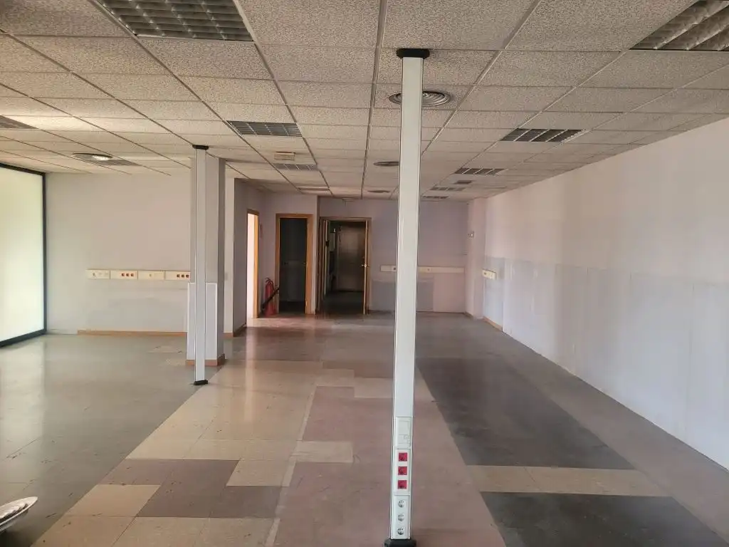Büro zur Miete in Esplugues de Llobregat