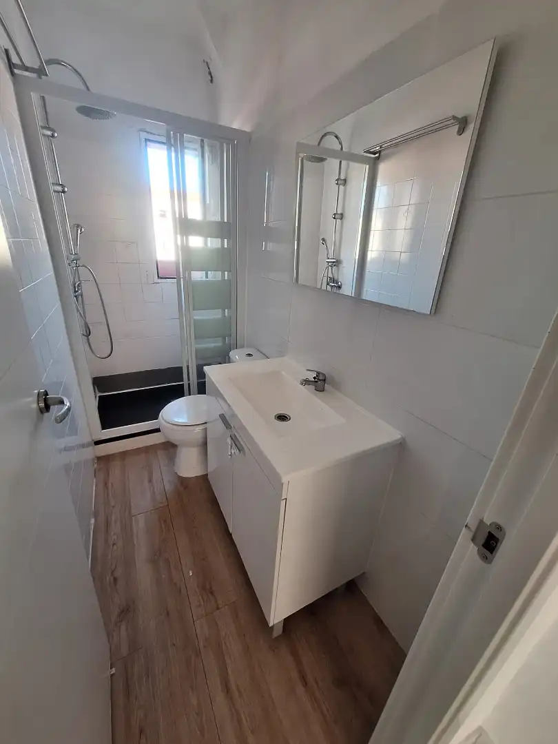 Badezimmer von Wohnung zum Verkauf in Madrid mit Heizung und Ofen