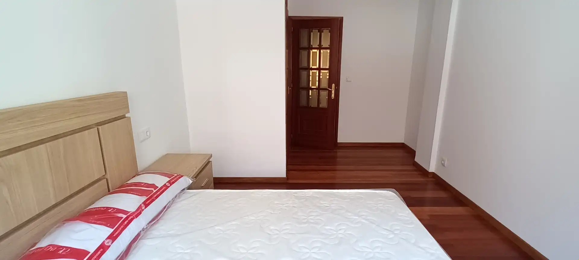 Schlafzimmer von Wohnung zum Verkauf in Pontevedra Capital  mit Heizung und Abstellraum