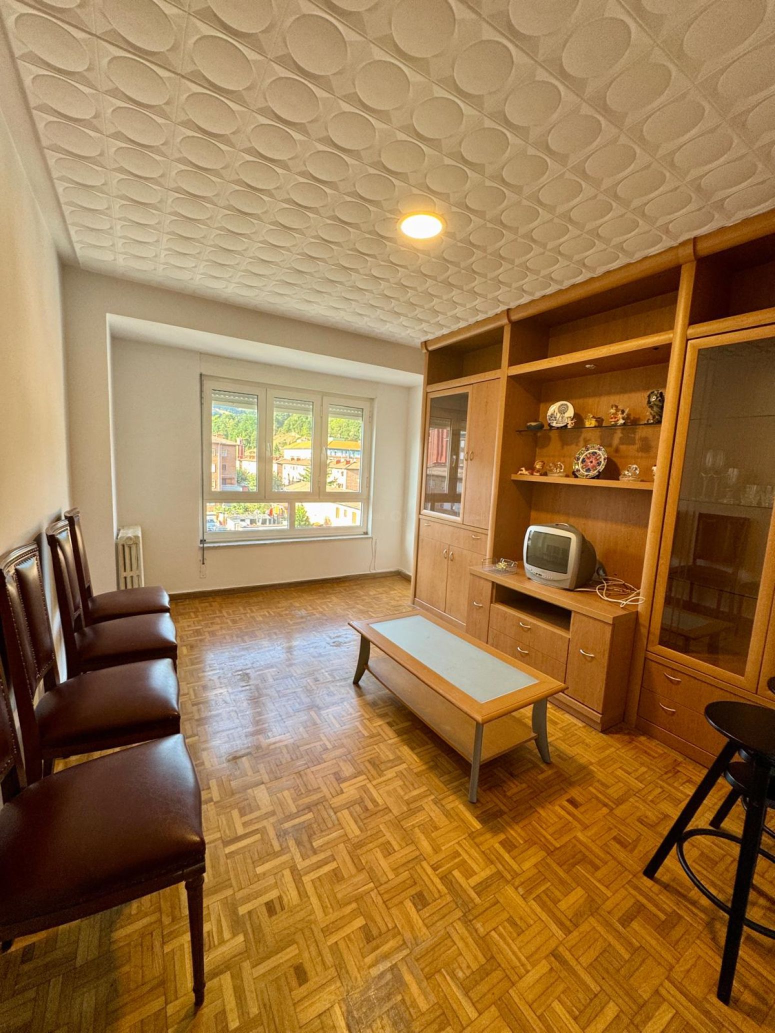 Sala de estar de Piso de alquiler en San Martín del Rey Aurelio con Calefacción y Parquet