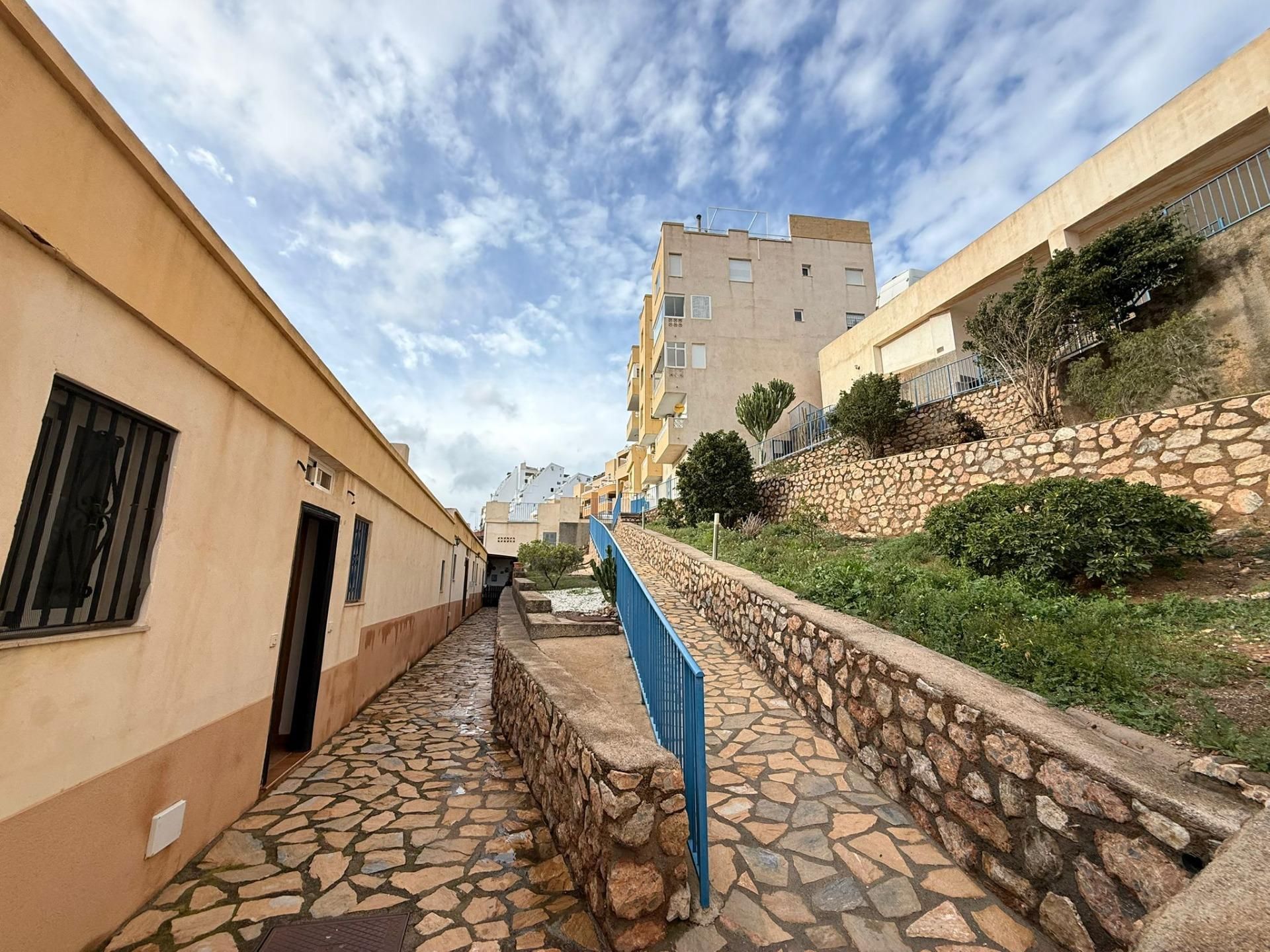 Exterior view of Flat for sale in Roquetas de Mar  with Air Conditioner, Furnished and Community pool