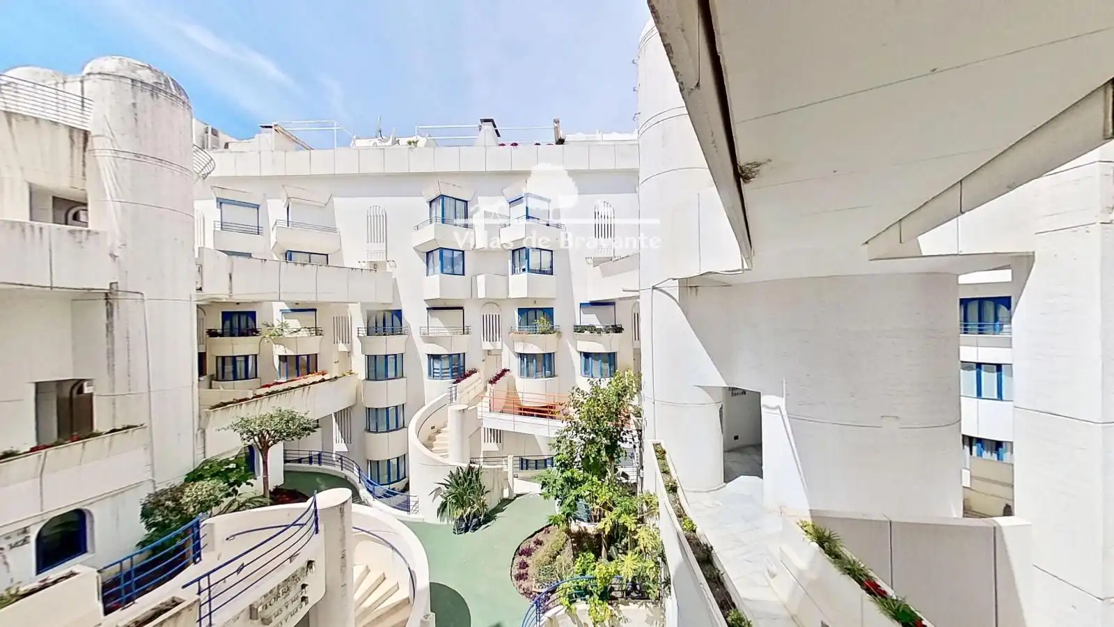 Vista exterior de Dúplex en venta en Marbella con Aire acondicionado, Calefacción y Parquet