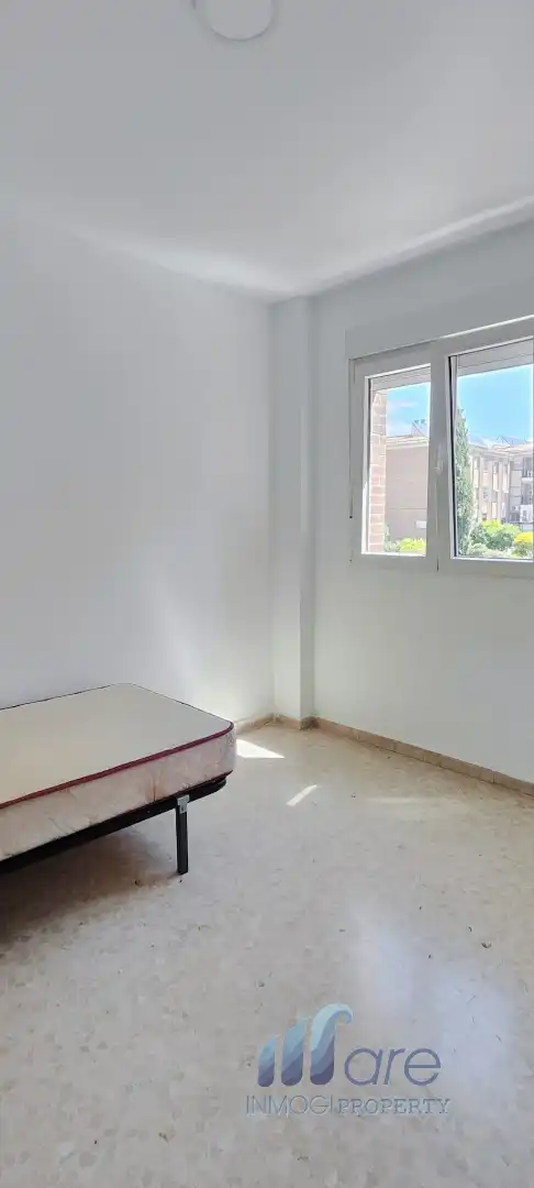 Schlafzimmer von Wohnung zum Verkauf in Granada mit Klimaanlage, Privatgarten und Terrasse
