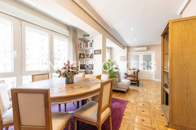 Piso en Venta en Calle de Orense en Cuatro Caminos - Azca