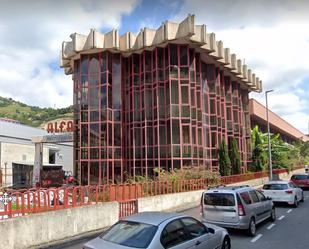 Vista exterior de Nau industrial en venda en Eibar