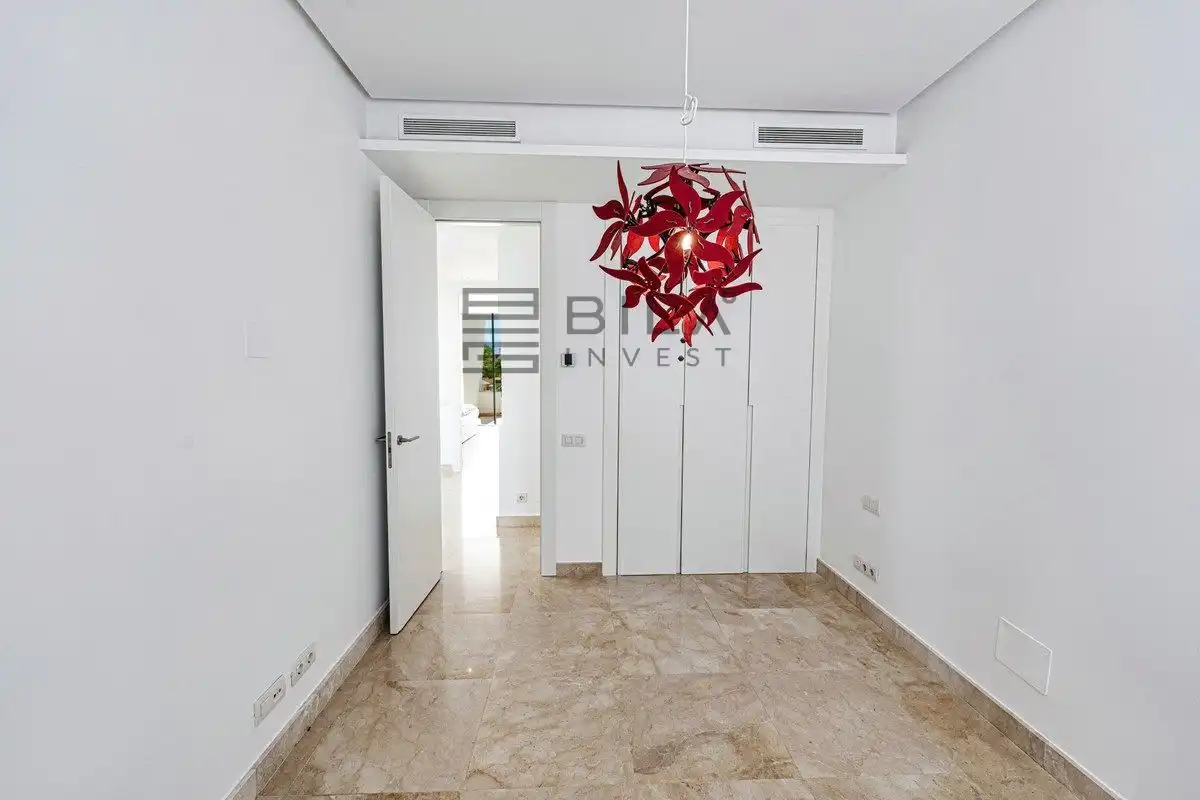 Casa adosada en venda en Marbella amb Aire condicionat, Terrassa i Piscina