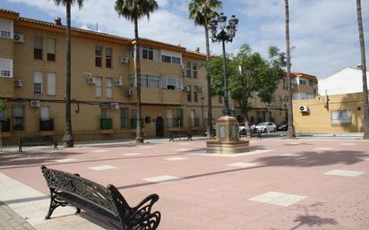 Außenansicht von Wohnung zum verkauf in La Palma del Condado mit Terrasse