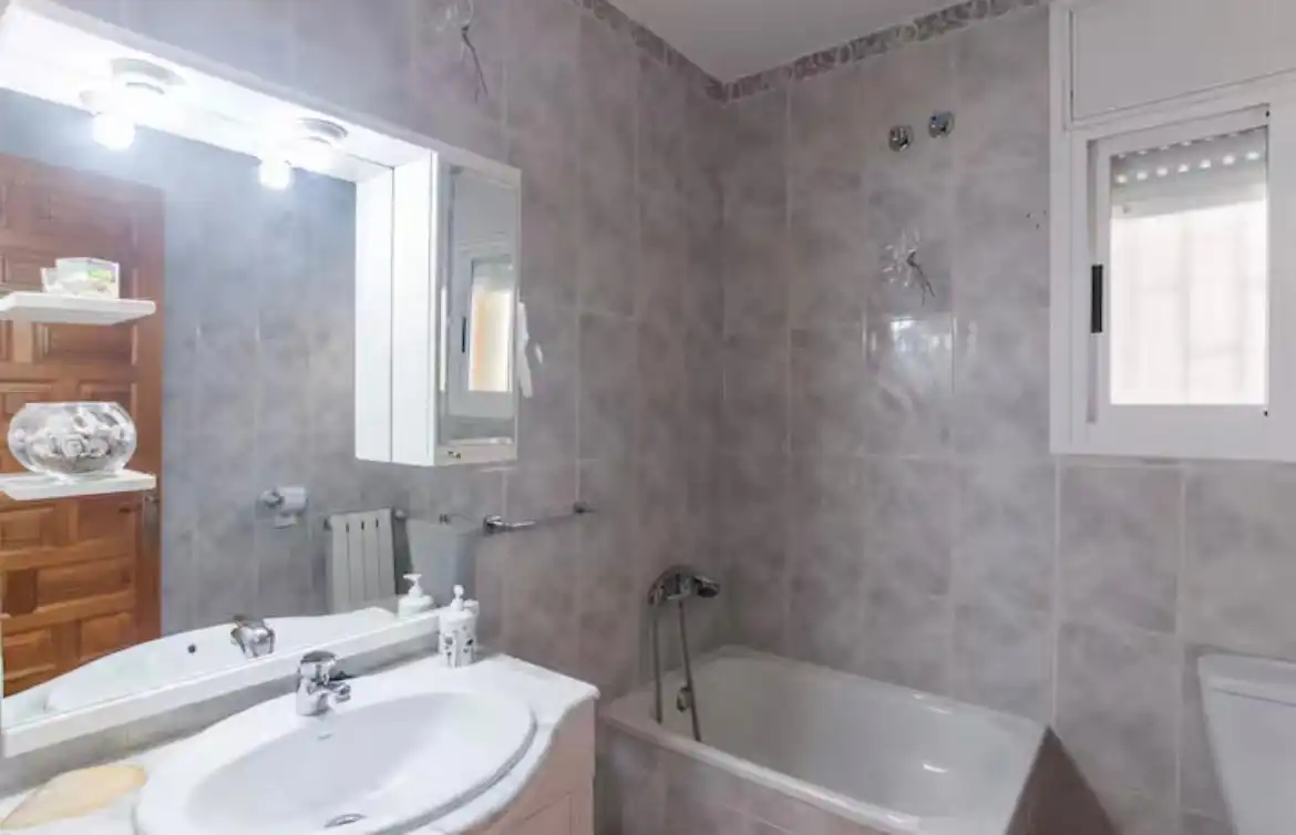 Bany de Casa o xalet en venda en Olivella amb Aire condicionat, Jardí privat i Terrassa