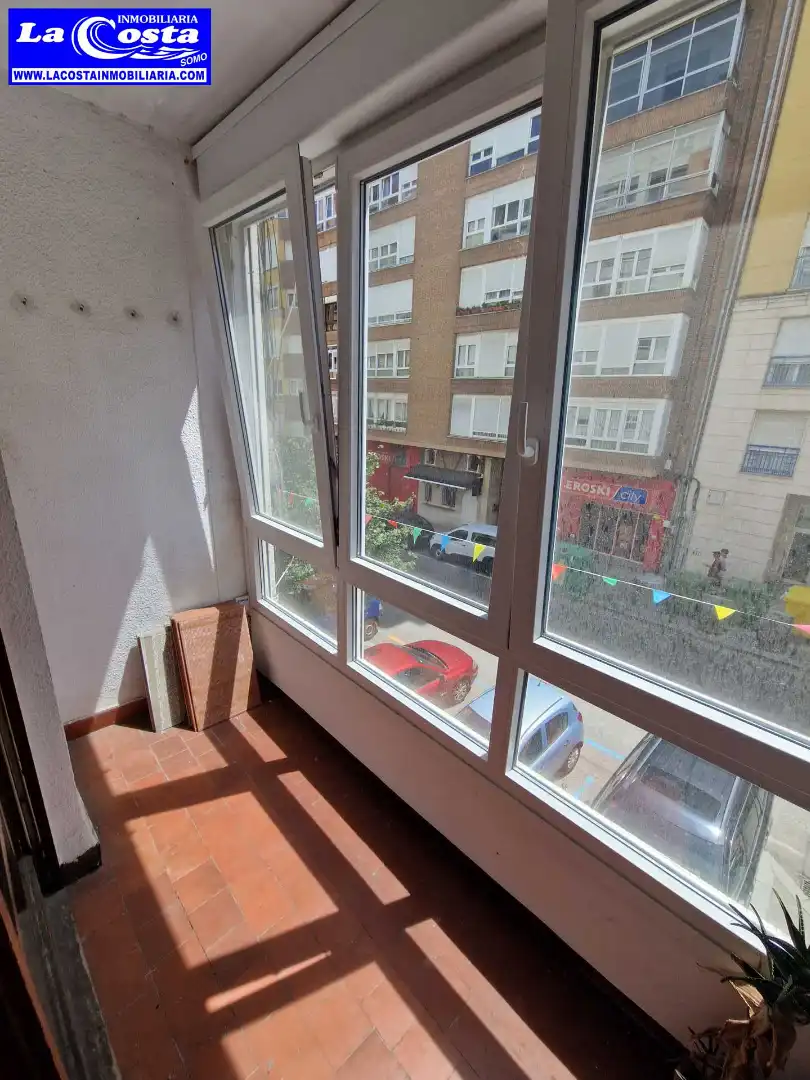 Balcony of Flat for sale in Santander  with Parquet flooring, Oven and Washing machine