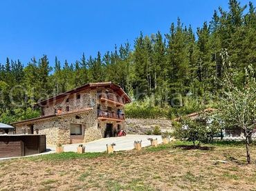 Casa amb balcó en venda a Artzentales