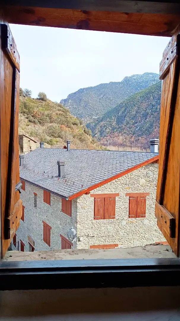 Vista exterior de Casa o xalet en venda en Vall de Cardós amb Parquet, Forn i Balcó