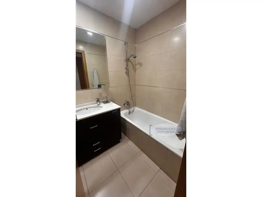 Bathroom of Flat for sale in Terrassa