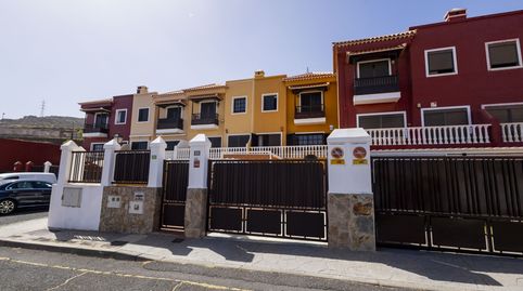 Foto 2 de Casa adosada en venta en Barranco Hondo, Candelaria