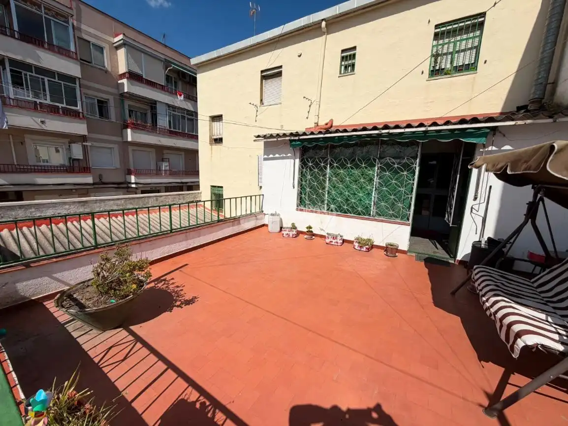 Flat for sale in C. Hermanos Álvarez Quintero, La Alhóndiga