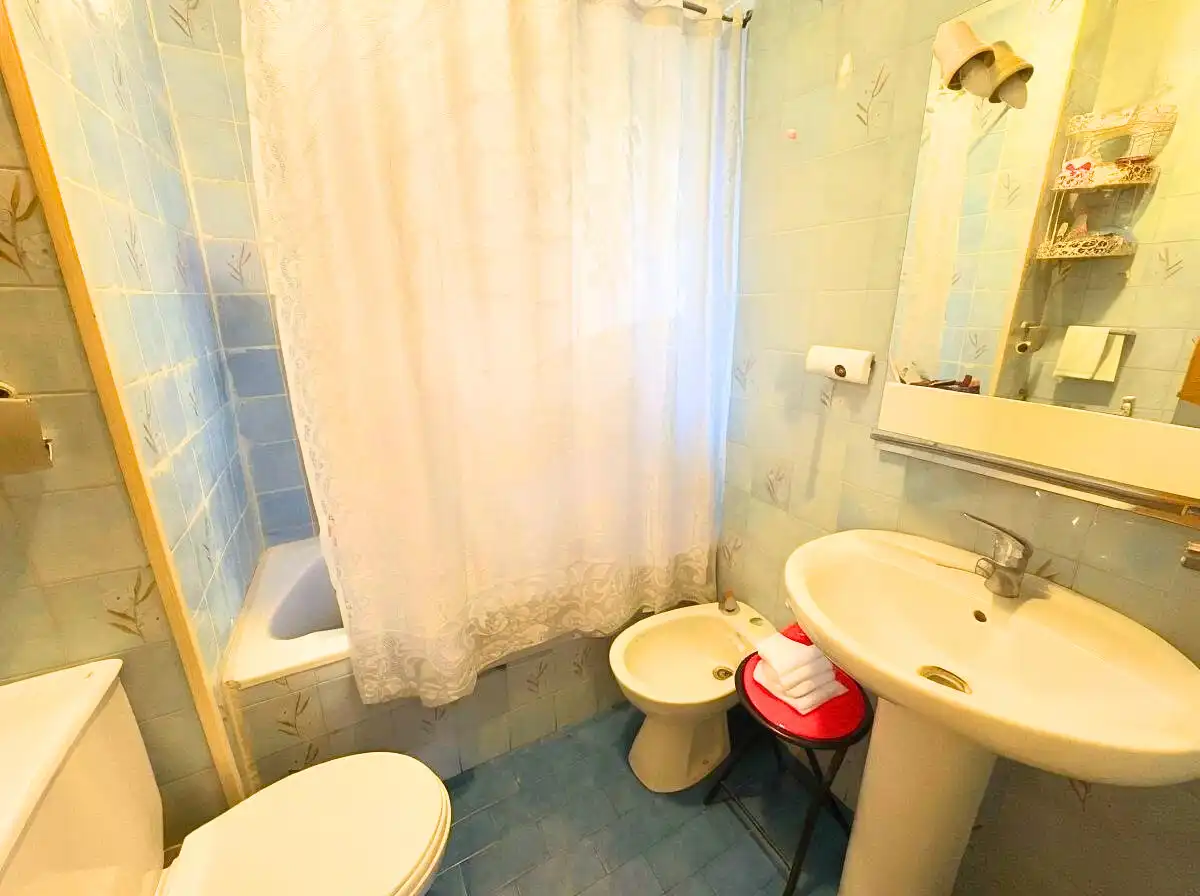 Bathroom of Flat for sale in Alcalá de Henares