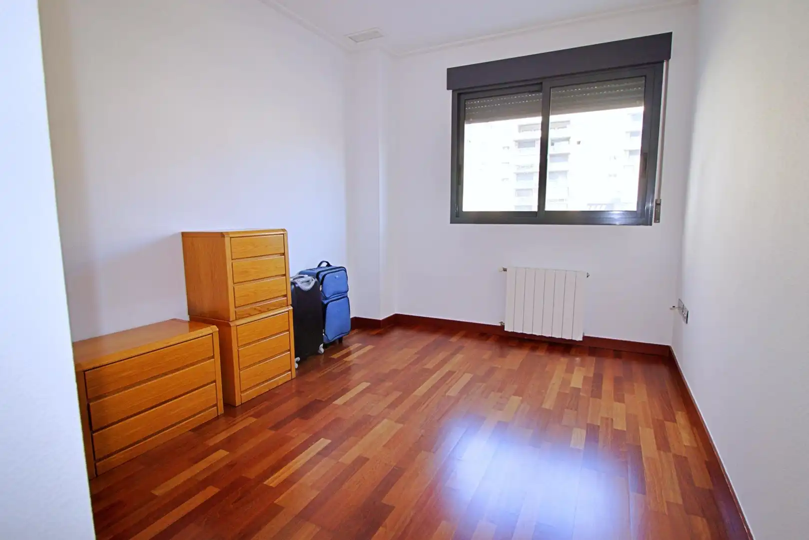 Habitación de Piso en venta en Elche / Elx con Aire acondicionado, Calefacción y Jardín privado