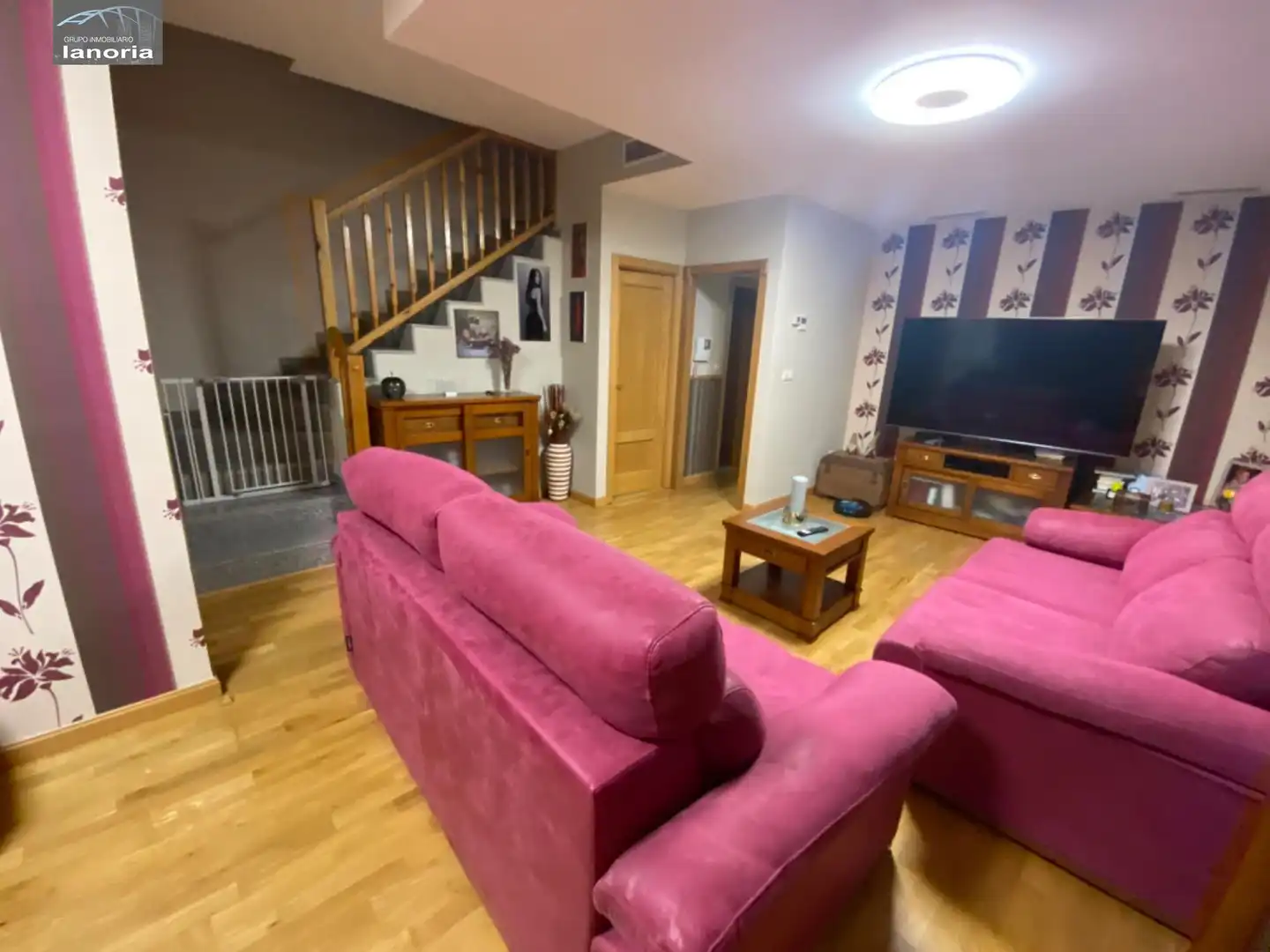 Sala d'estar de Casa adosada en venda en Albacete amb Aire condicionat, Calefacció i Jardí privat