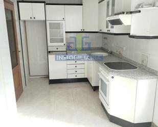 Cuina de Pis en venda en Villaquilambre amb Calefacció, Parquet i Traster
