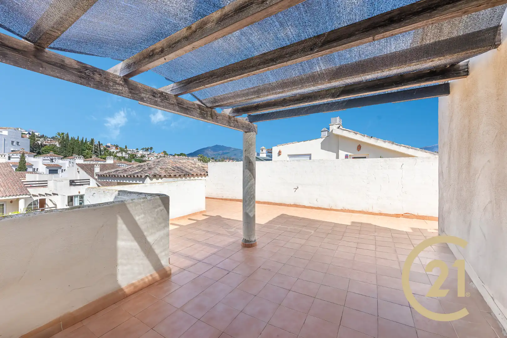 Terrassa de Dúplex en venda en Estepona amb Aire condicionat, Terrassa i Moblat