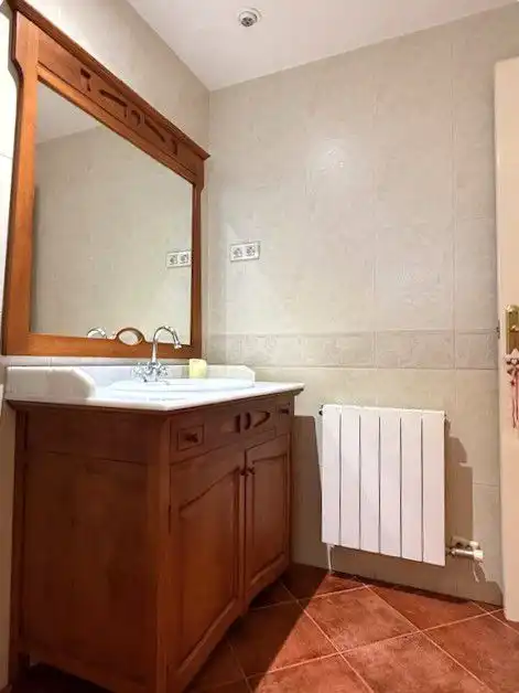 Baño de Casa o chalet en venta en Sant Boi de Llobregat con Aire acondicionado, Calefacción y Jardín privado