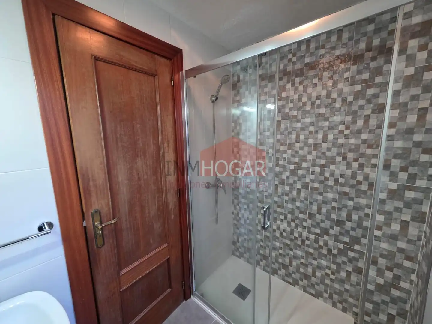 Baño de Piso de alquiler en Ávila con Parquet, Terraza y Trastero