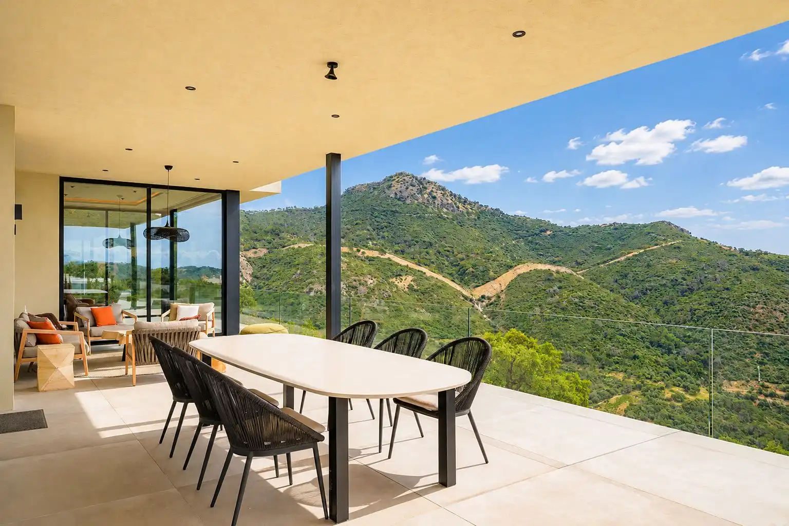 Terrassa de Casa o xalet en venda en Benahavís amb Calefacció, Jardí privat i Terrassa