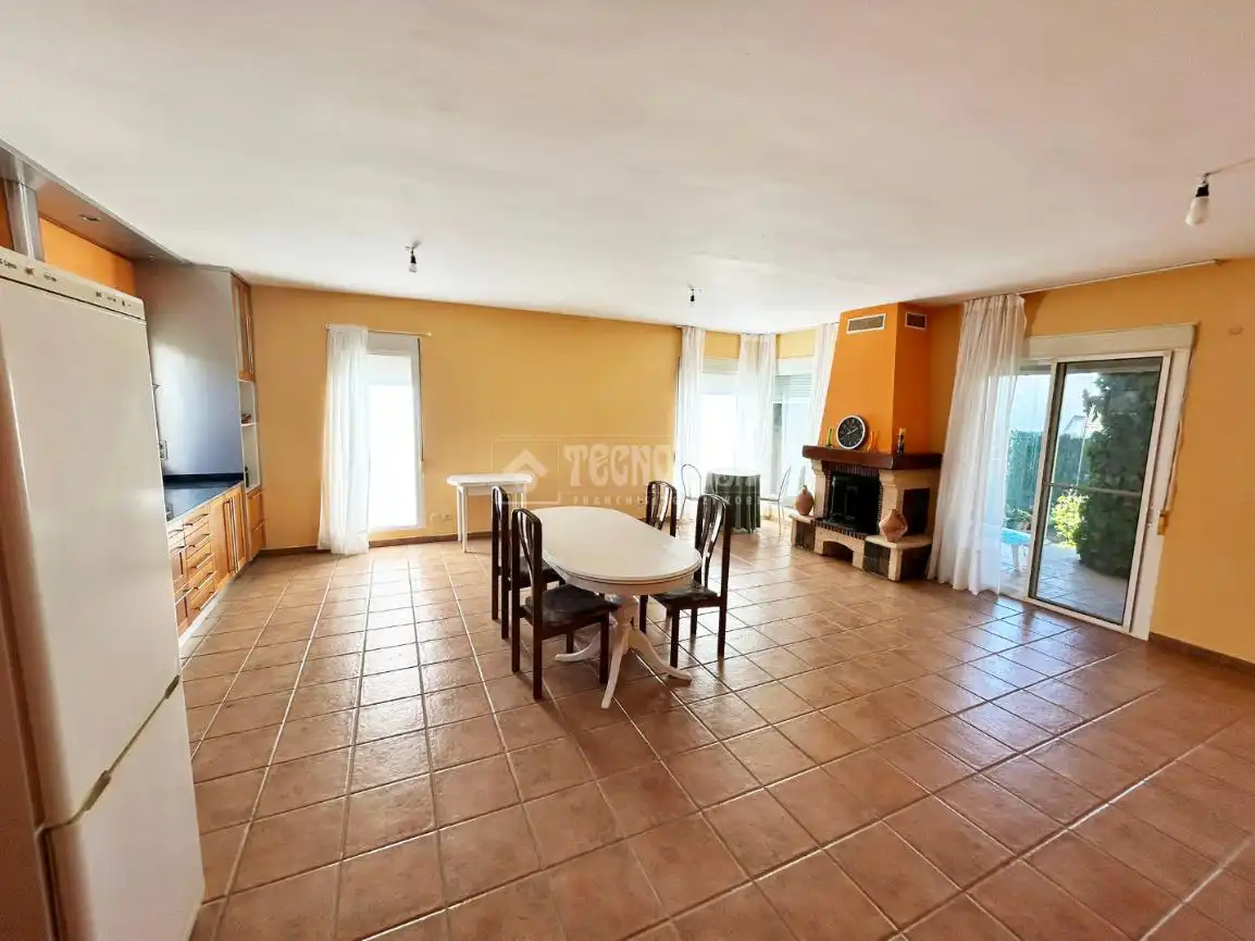 Comedor de Casa o chalet en venta en Osera de Ebro con Calefacción y Jardín privado