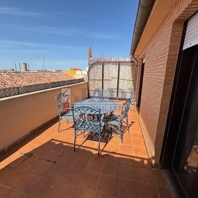 Àtic amb ascensor en venda a Valdepeñas
