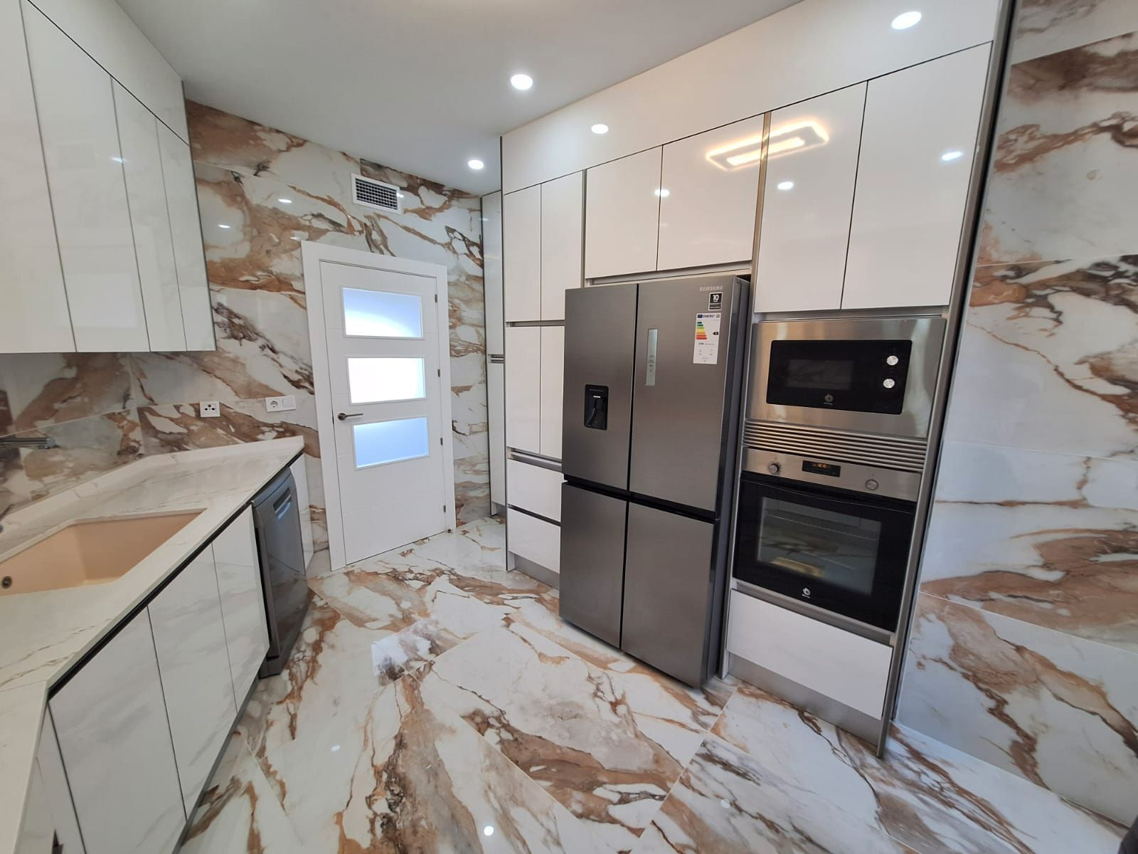 Kitchen of Flat for sale in  Murcia Capital  with Air Conditioner, Terrace and Balcony