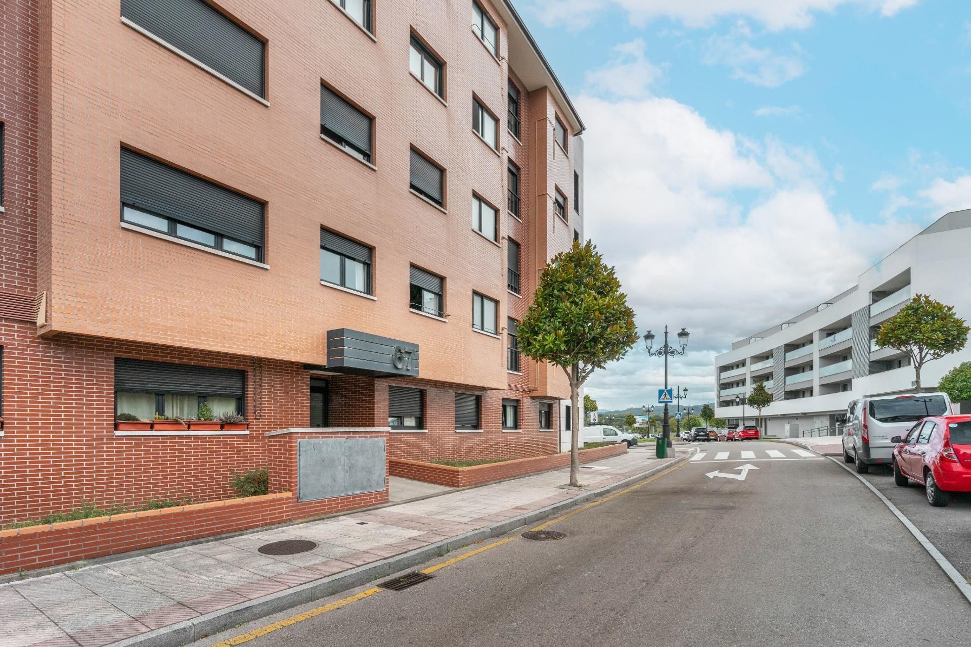 Flat for sale in Calle Colegio San Ignacio, 67, Corredoría - La Carisa - Prado de La Vega