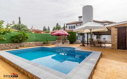 Swimming pool of House or chalet for sale in La Zubia  with Air Conditioner, Terrace and Swimming Pool