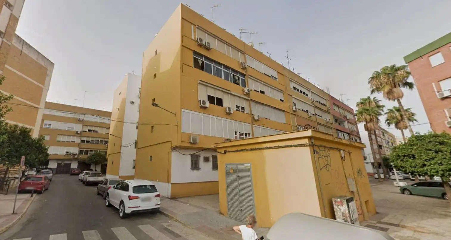 Vista exterior de Apartament en venda en Carmona