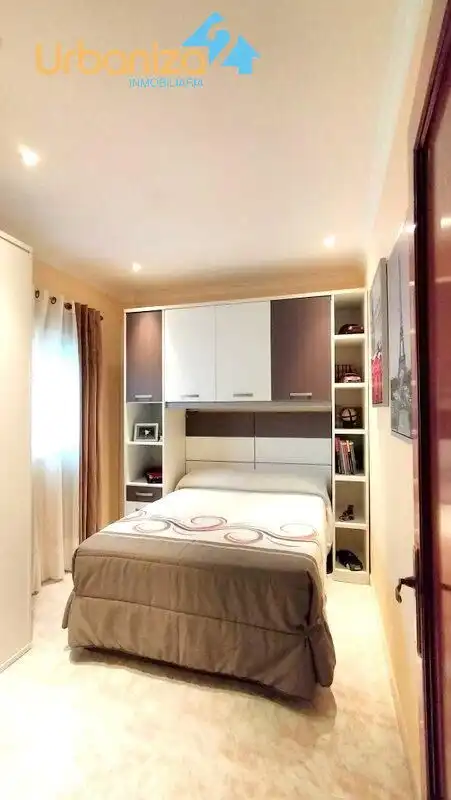 Habitación de Ático en venta en Fregenal de la Sierra con Aire acondicionado, Terraza y Trastero