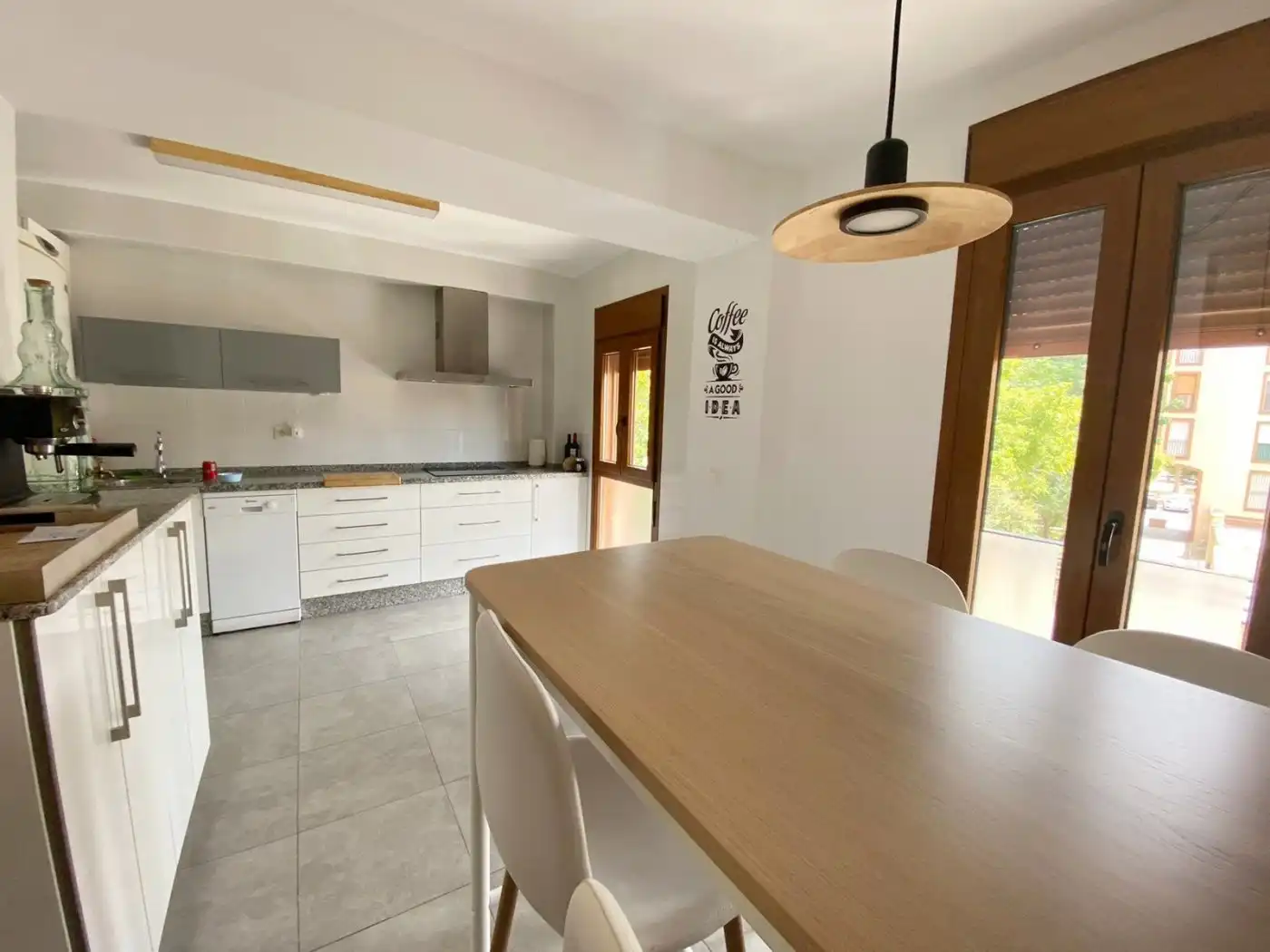Appartement à louer à Casines