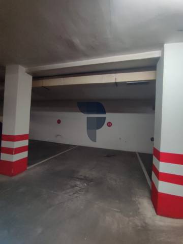 Garaje en Alquiler en Avinguda General Marvá, 35 en Ensanche - Diputación