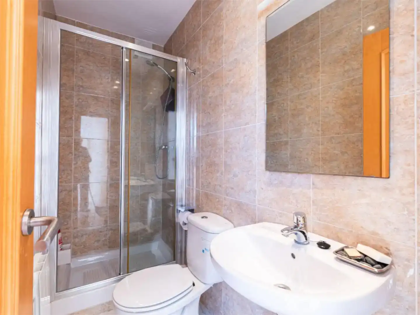 Bathroom of Houses for sale in Roda de Berà  with Swimming Pool and Balcony