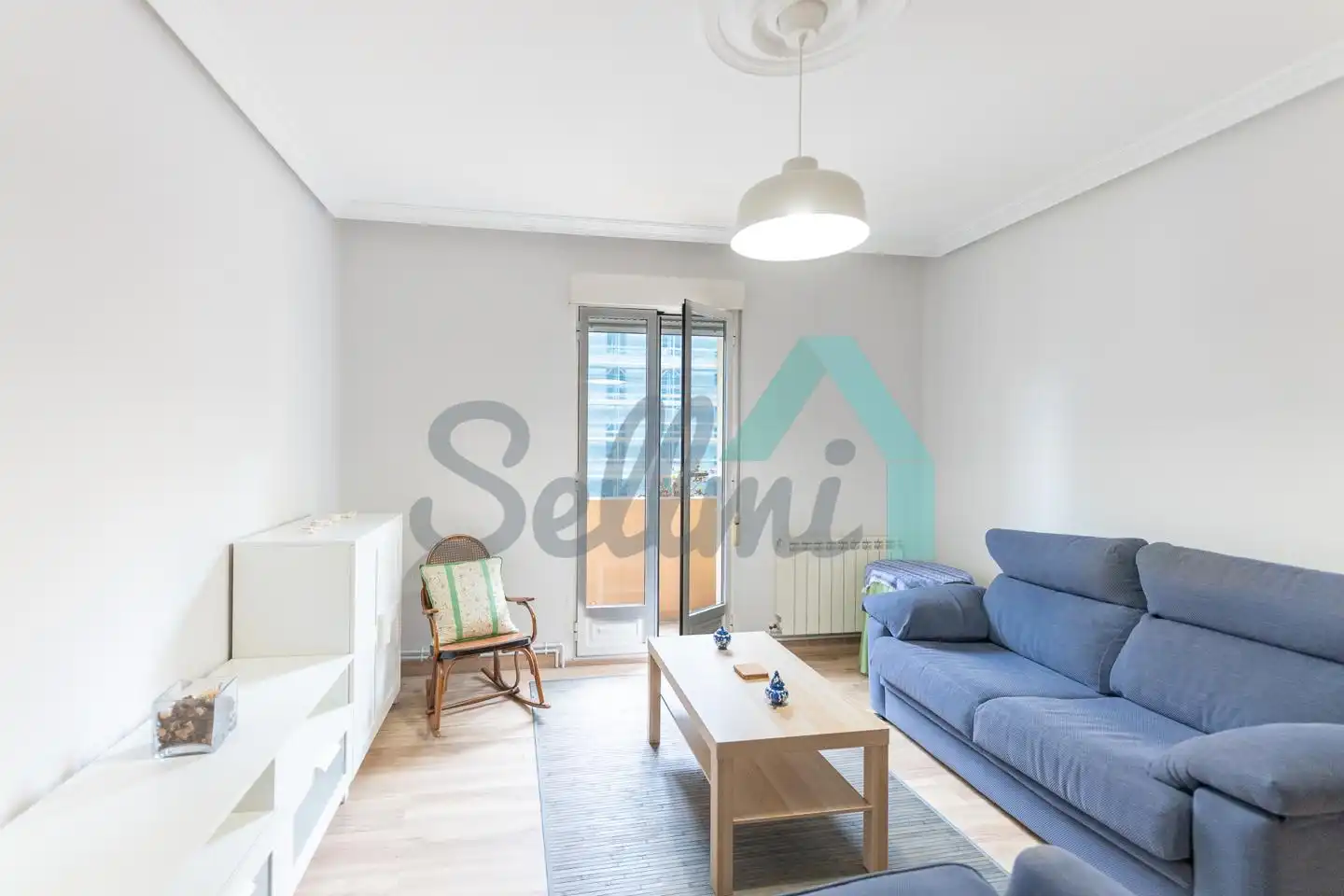 Sala de estar de Piso de alquiler en Oviedo  con Calefacción, Terraza y Amueblado