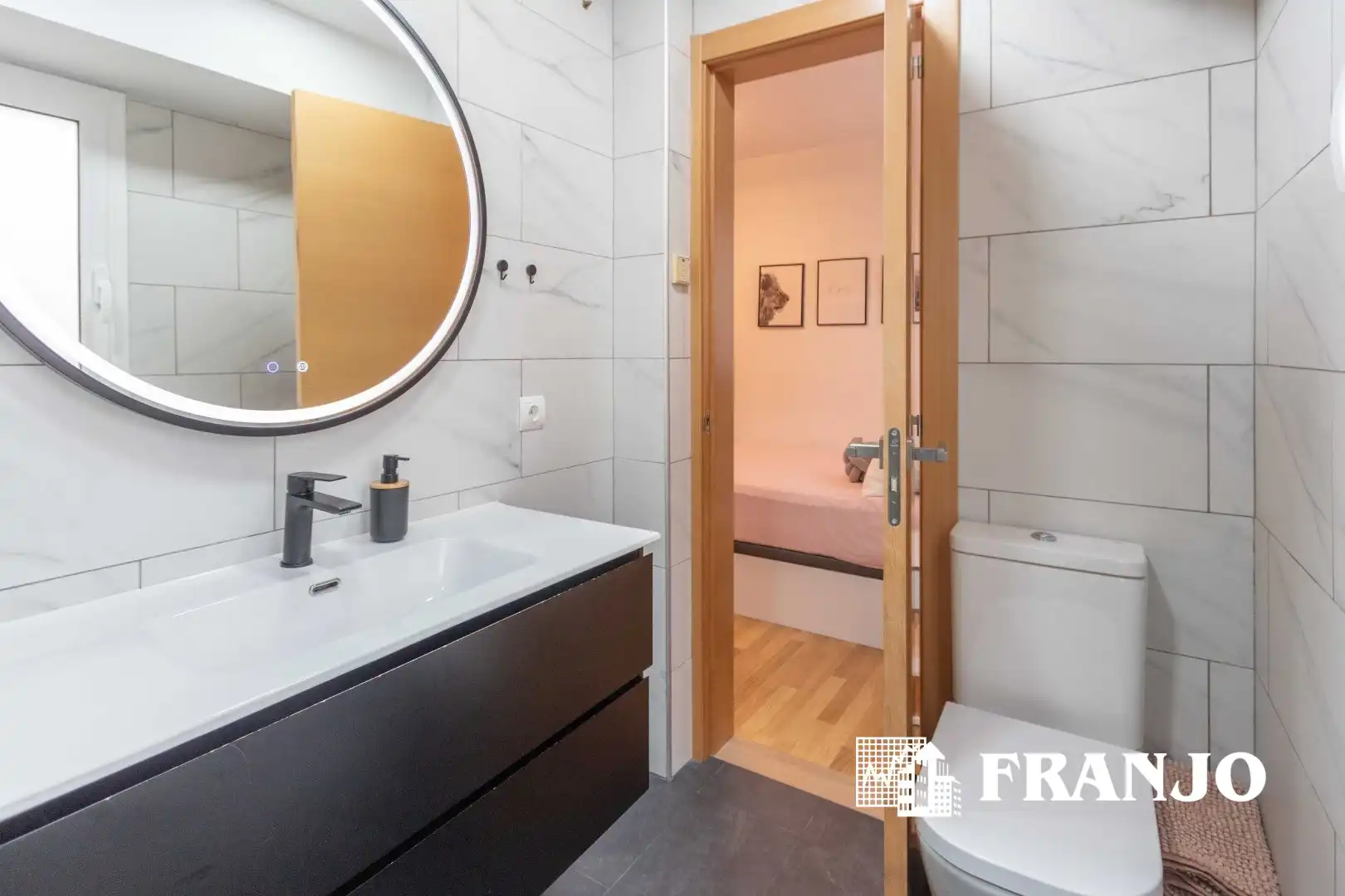 Bathroom of Flat for sale in Creu de Barberà - Sector Sud