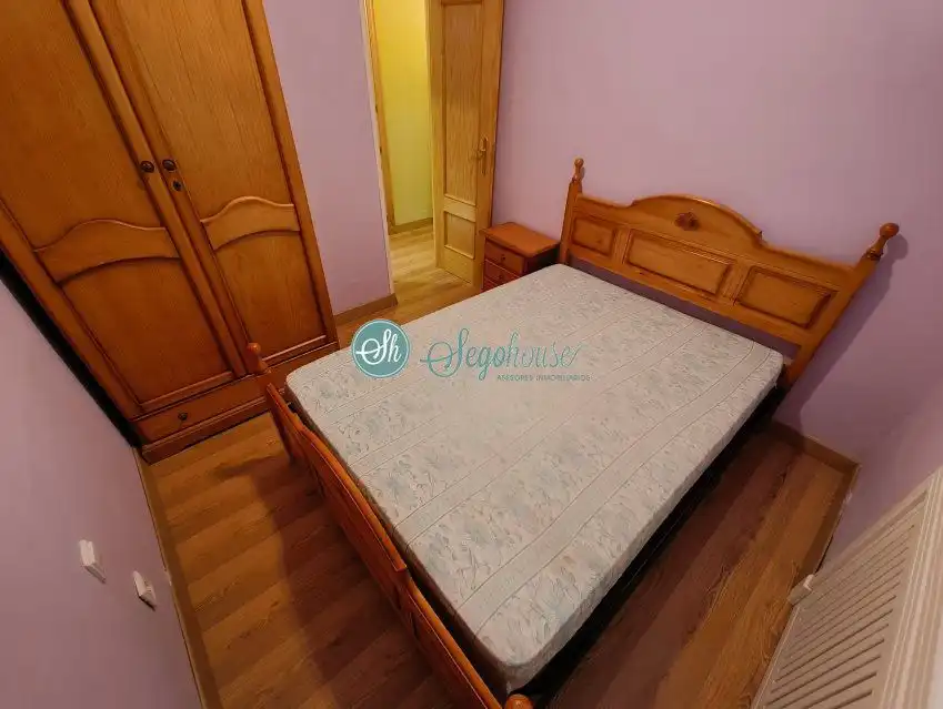 Bedroom of Flat for sale in Segovia  with Heating, Terrace and Furnished
