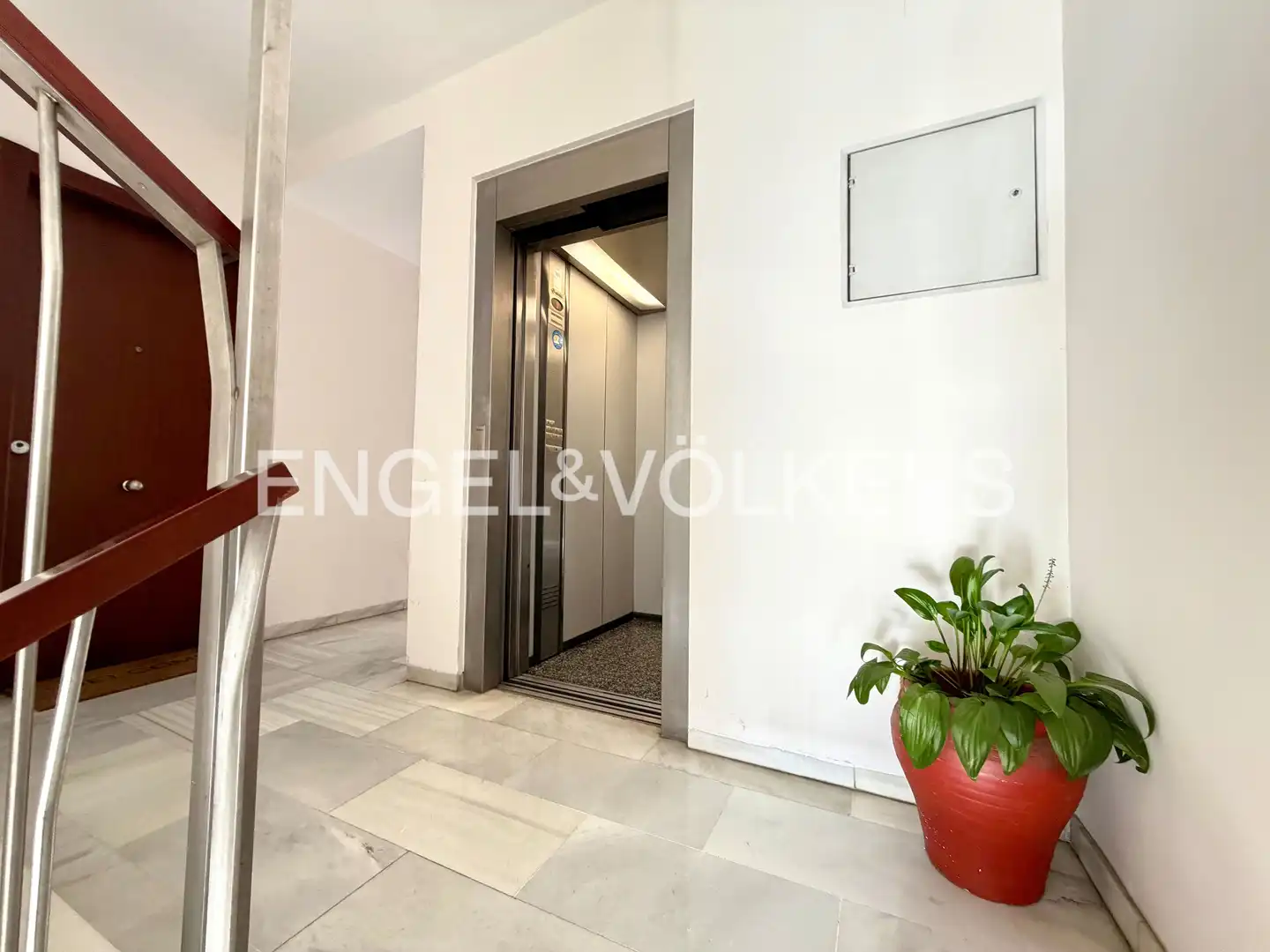 Flat for rent in Sevilla  with Air Conditioner, Heating and Storage room