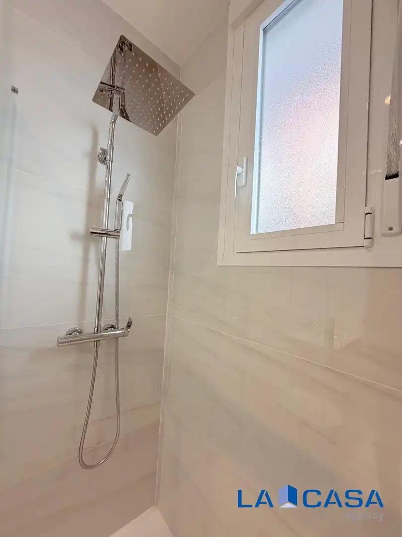 Bathroom of Ground floor for sale in Madrid  with Heating
