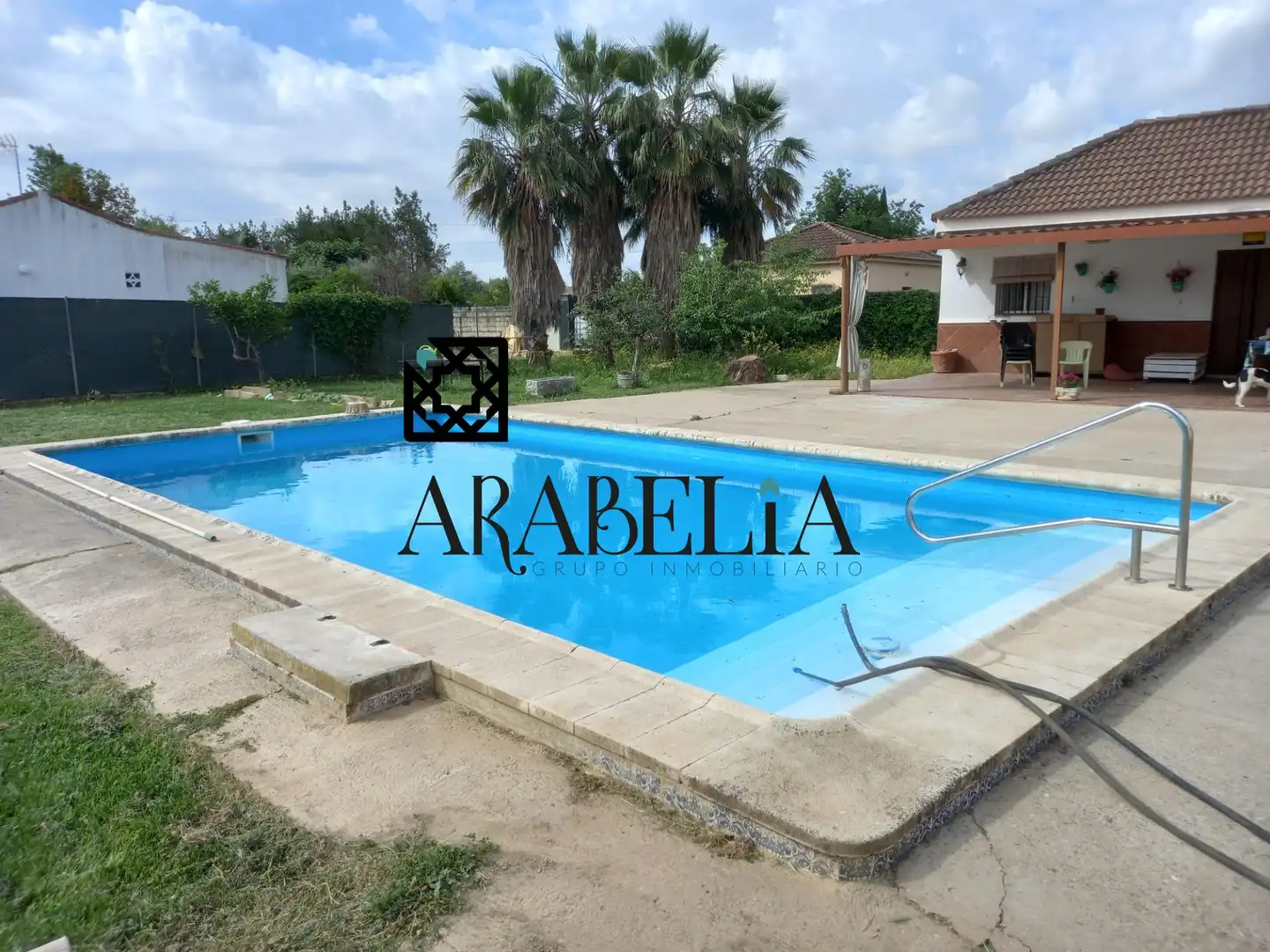 Swimming pool of Houses for sale in Córdoba  with Air Conditioner, Heating and Private garden