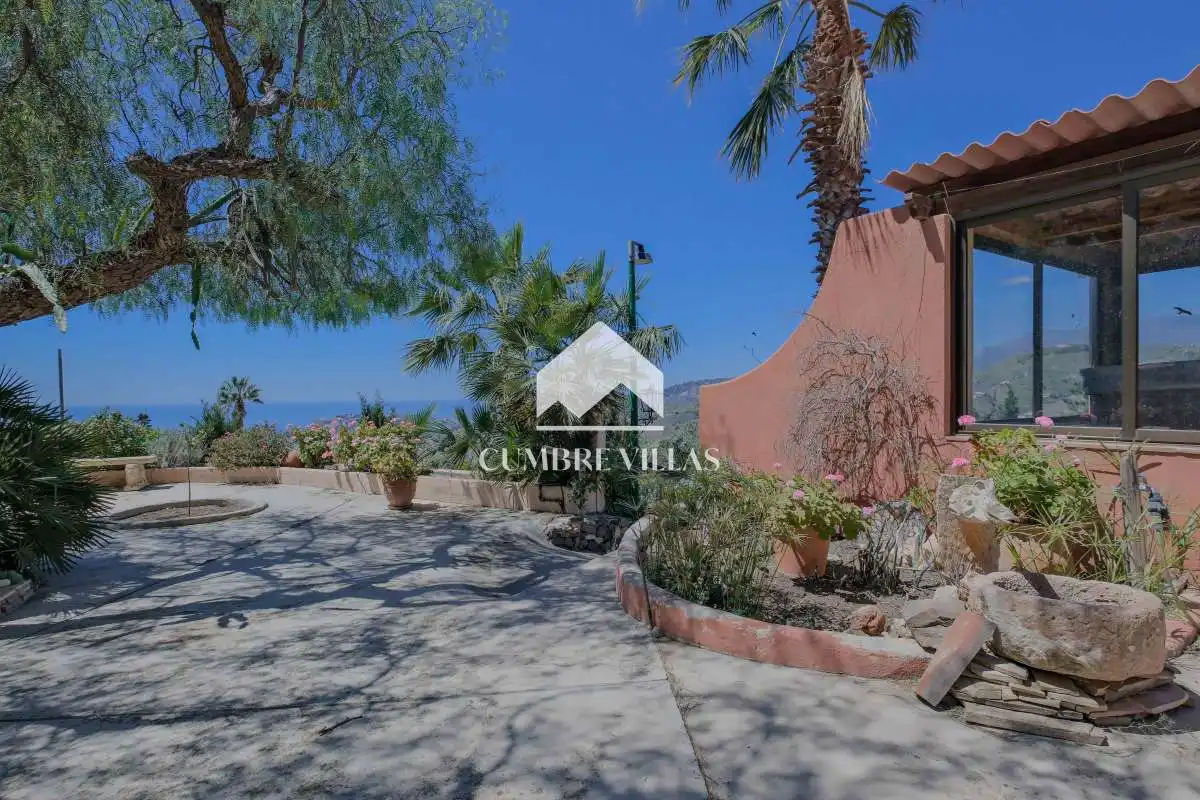 Vista exterior de Finca rústica en venta en Almuñécar con Jardín privado, Terraza y Trastero