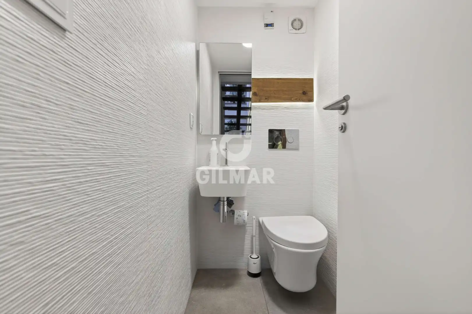 Bathroom of Detached homes for sale in Sevilla  with Heating and Swimming Pool