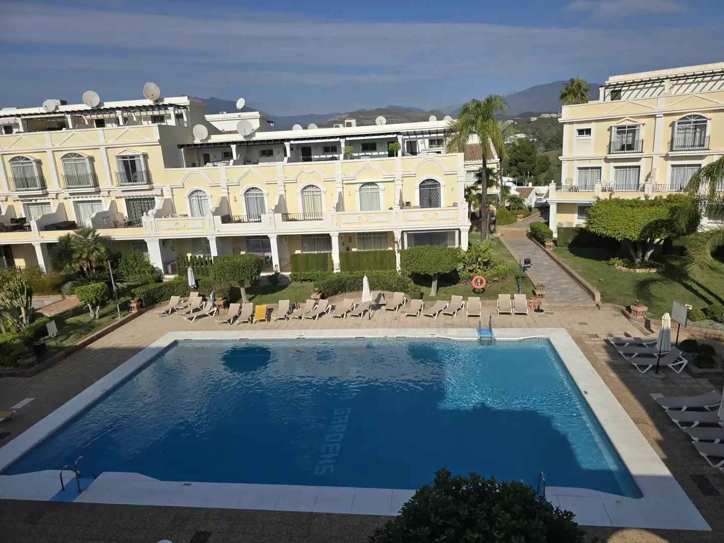 Außenansicht von Einfamilien-Reihenhaus zur Miete in Marbella mit Möbliert