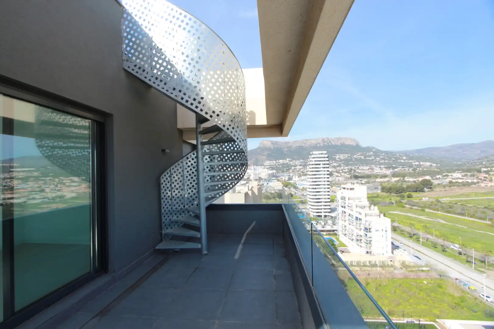 Terrace of Attic for sale in Calpe / Calp  with Air Conditioner, Heating and Private garden
