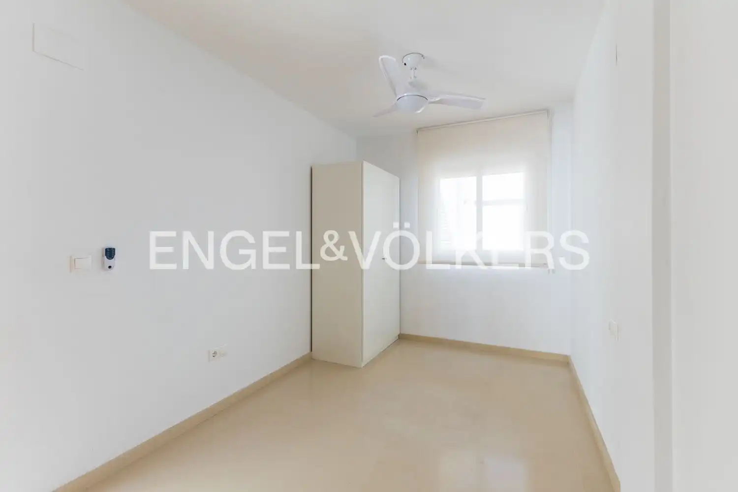 Habitación de Ático de alquiler en Rafelbuñol / Rafelbunyol con Aire acondicionado, Calefacción y Jardín privado