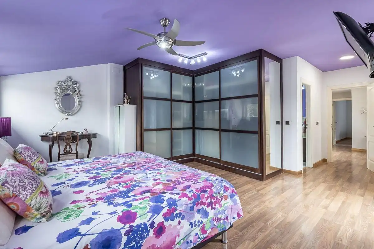 Dormitori de Casa adosada en venda en Alhendín amb Piscina comunitària