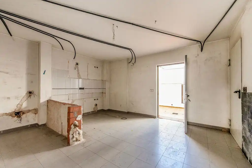 Casa adosada en venta en La Hiniesta  con Calefacción y Terraza