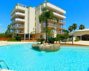 Piscina de Dúplex en venda en Roses amb Parquet, Terrassa i Moblat